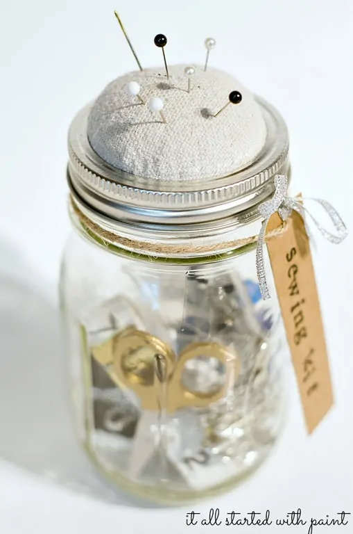 11 Homemade Mason Jar Gifts Perfect for Mother’s Day