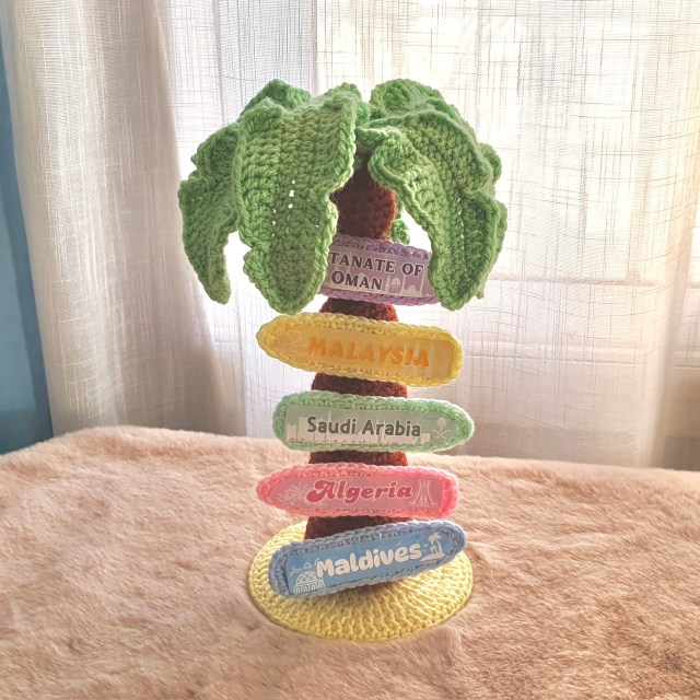 Crochet Palm Tree Sign
