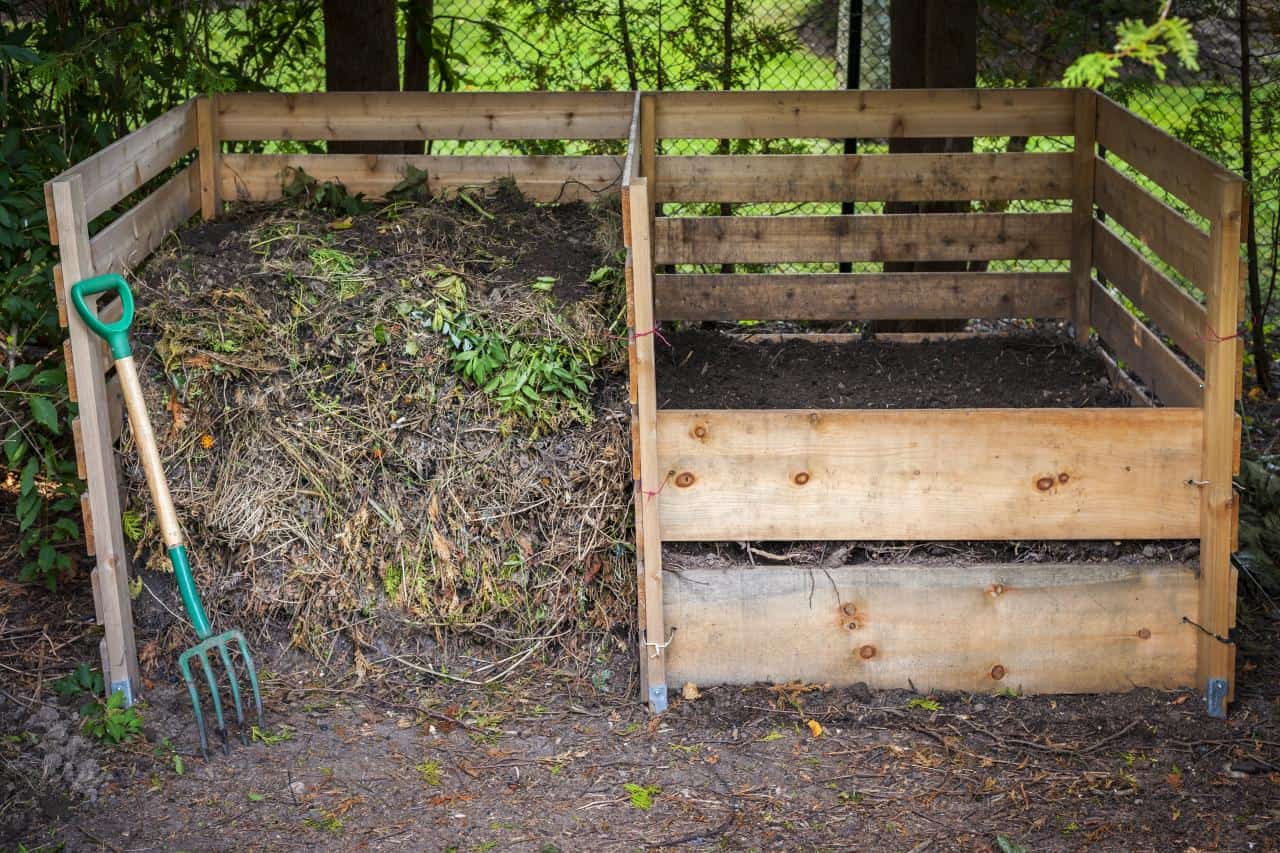 15 Cool And Easy DIY Compost Bins